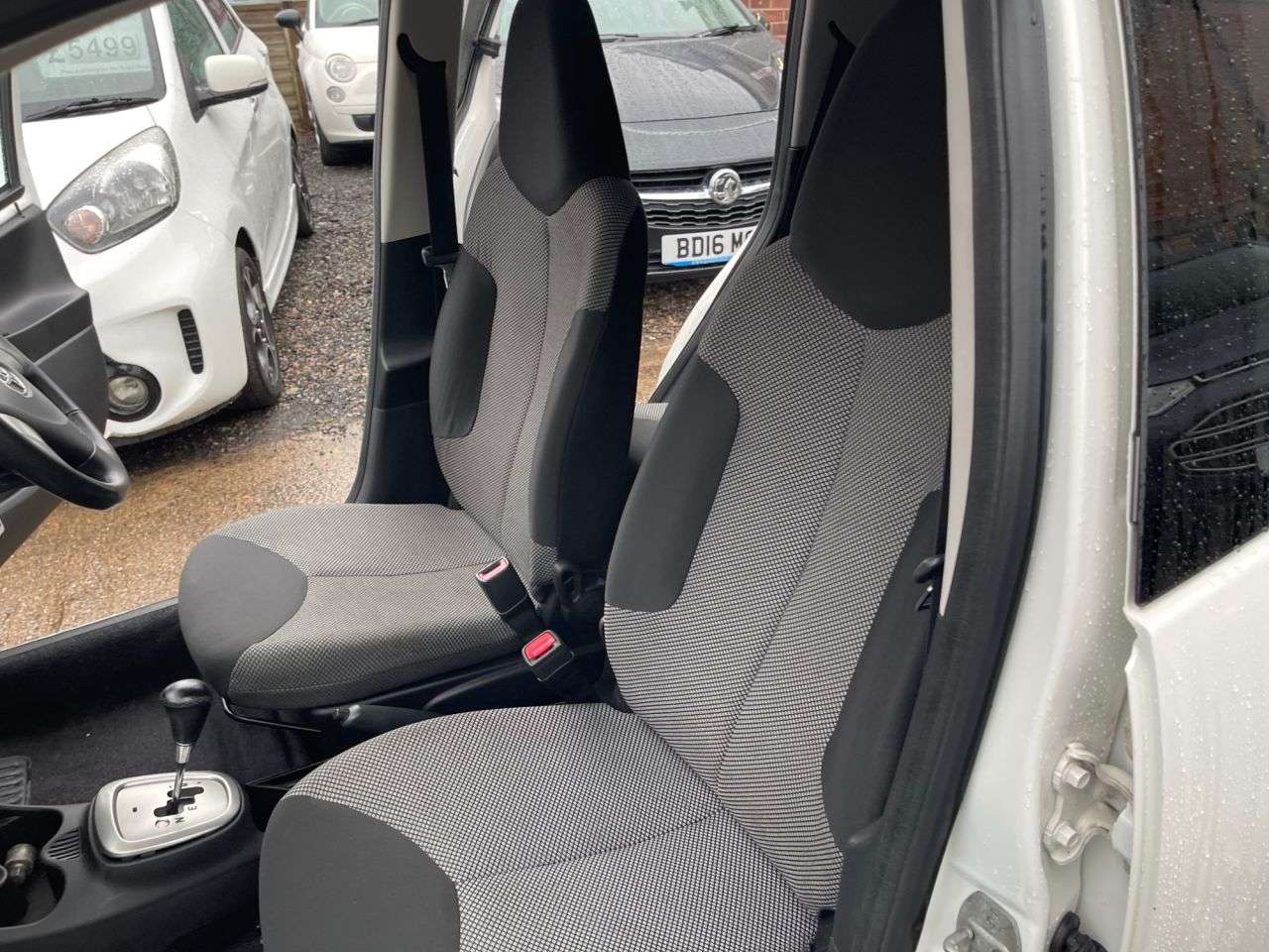 2013 TOYOTA AYGO 2013 TOYOTA AYGO