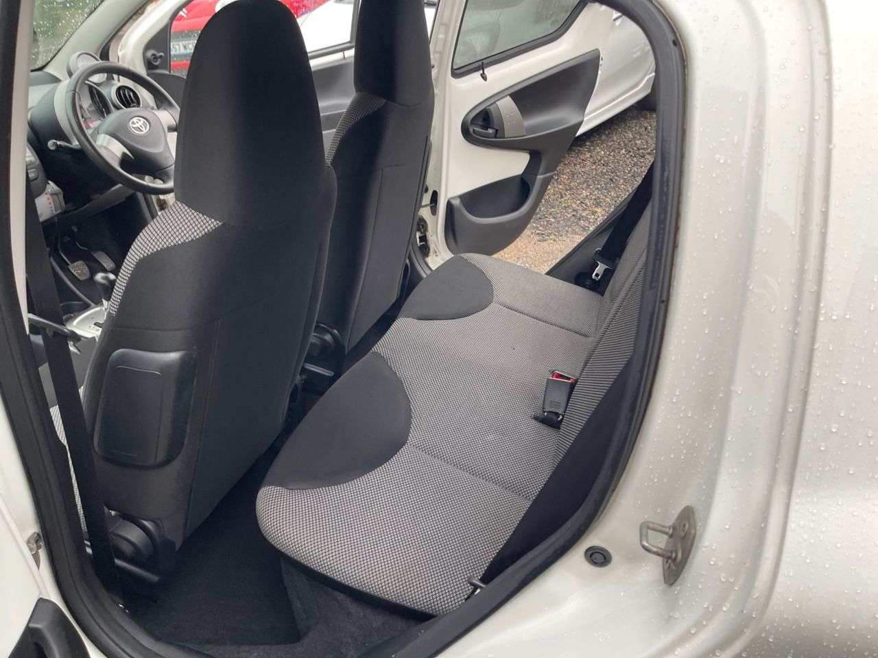 2013 TOYOTA AYGO 2013 TOYOTA AYGO