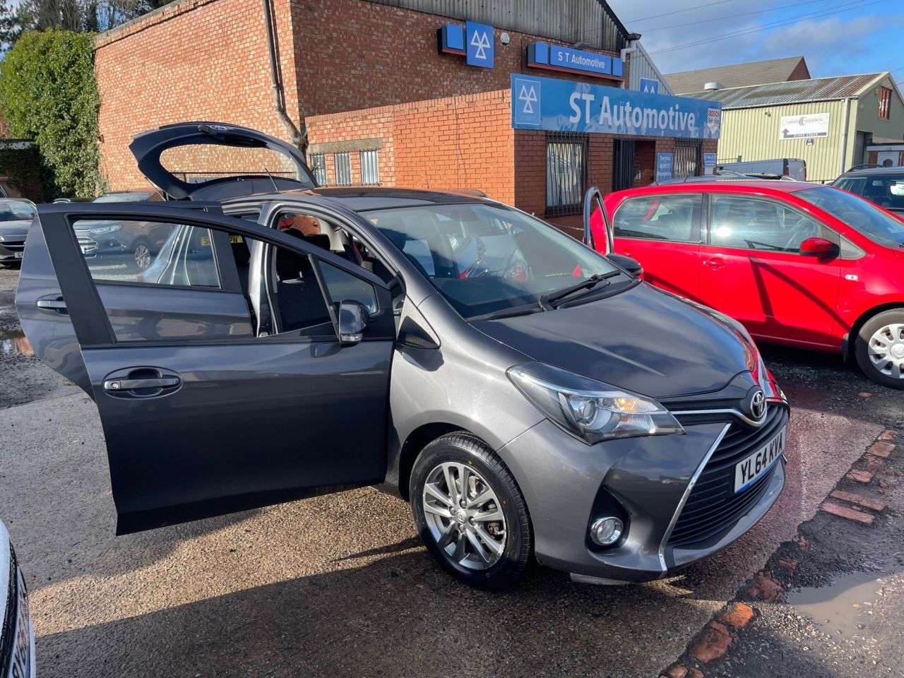 2015 TOYOTA YARIS 2015 TOYOTA YARIS