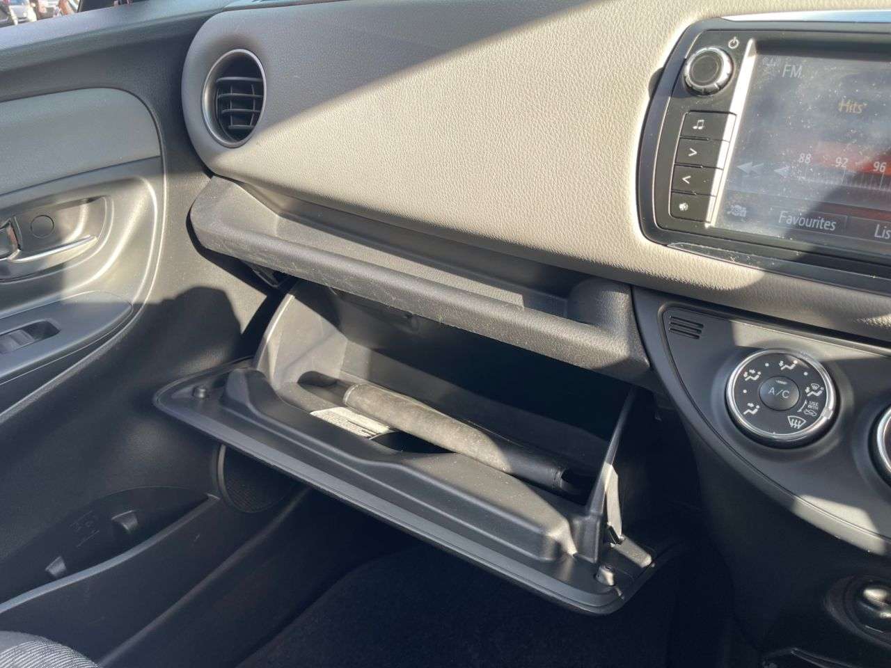 2015 TOYOTA YARIS 2015 TOYOTA YARIS