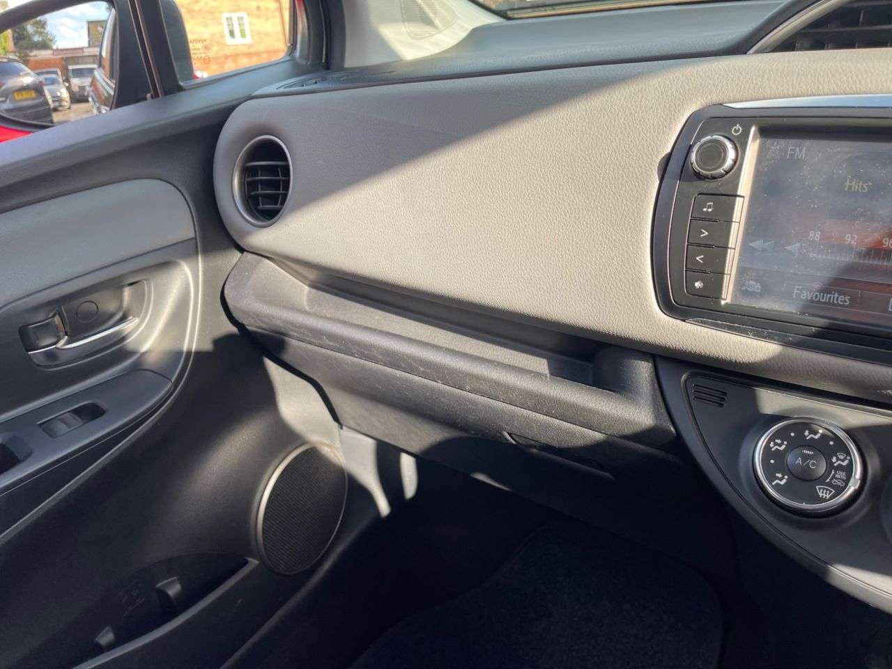 2015 TOYOTA YARIS 2015 TOYOTA YARIS