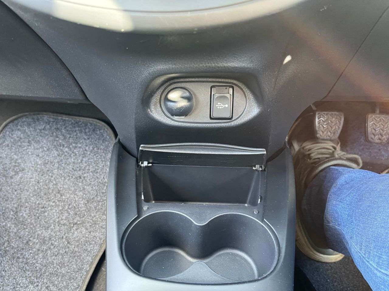 2015 TOYOTA YARIS 2015 TOYOTA YARIS