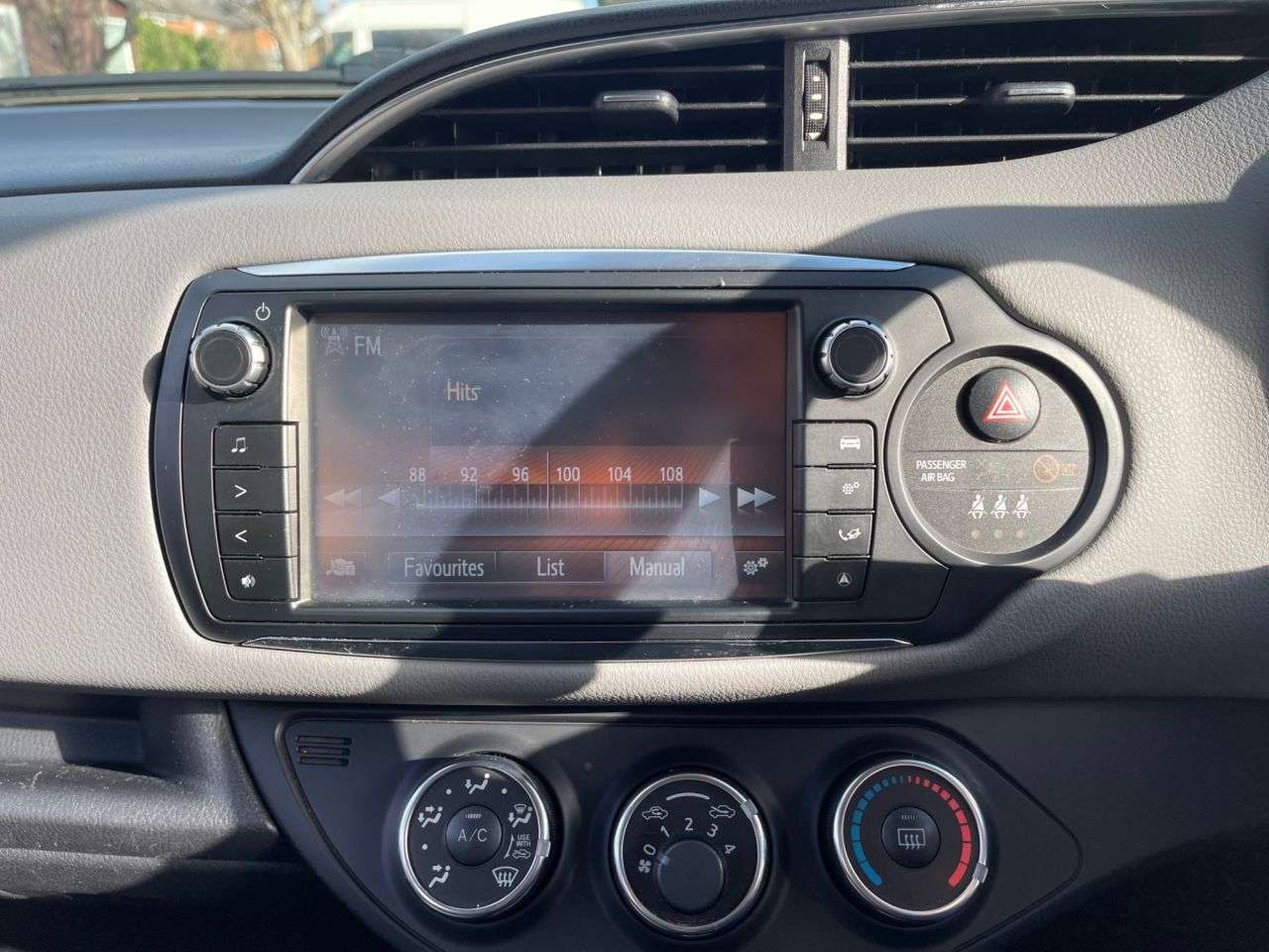 2015 TOYOTA YARIS 2015 TOYOTA YARIS