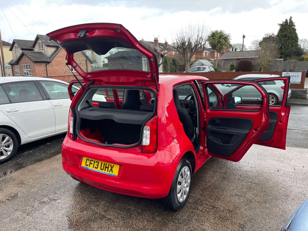 A 2013 SKODA CITIGO 1.0 MPI SE Hatchback 5dr Petrol Manual Euro 5 (60 ps) A 2013 SKODA CITIGO 1.0 MPI SE Hatchback 5dr Petrol Manual Euro 5 (60 ps)