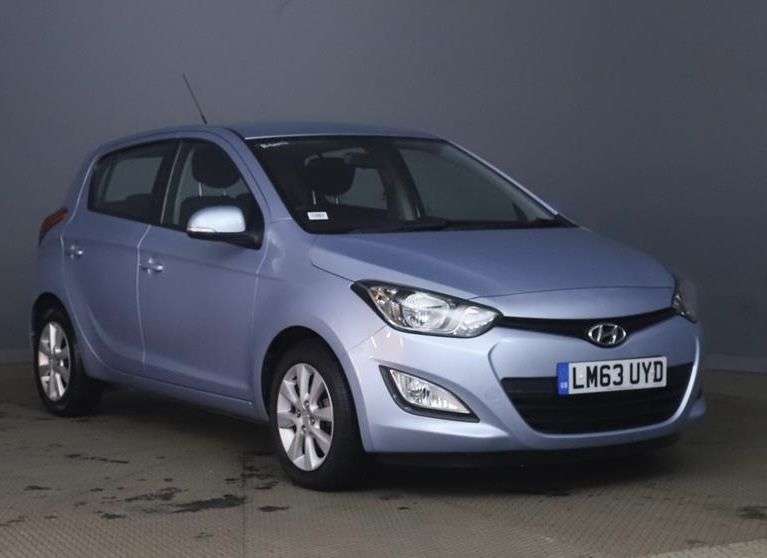 A 2013 HYUNDAI I20 1.2 Active Hatchback 5dr Petrol Manual Euro 5 (85 bhp) A 2013 HYUNDAI I20 1.2 Active Hatchback 5dr Petrol Manual Euro 5 (85 bhp)