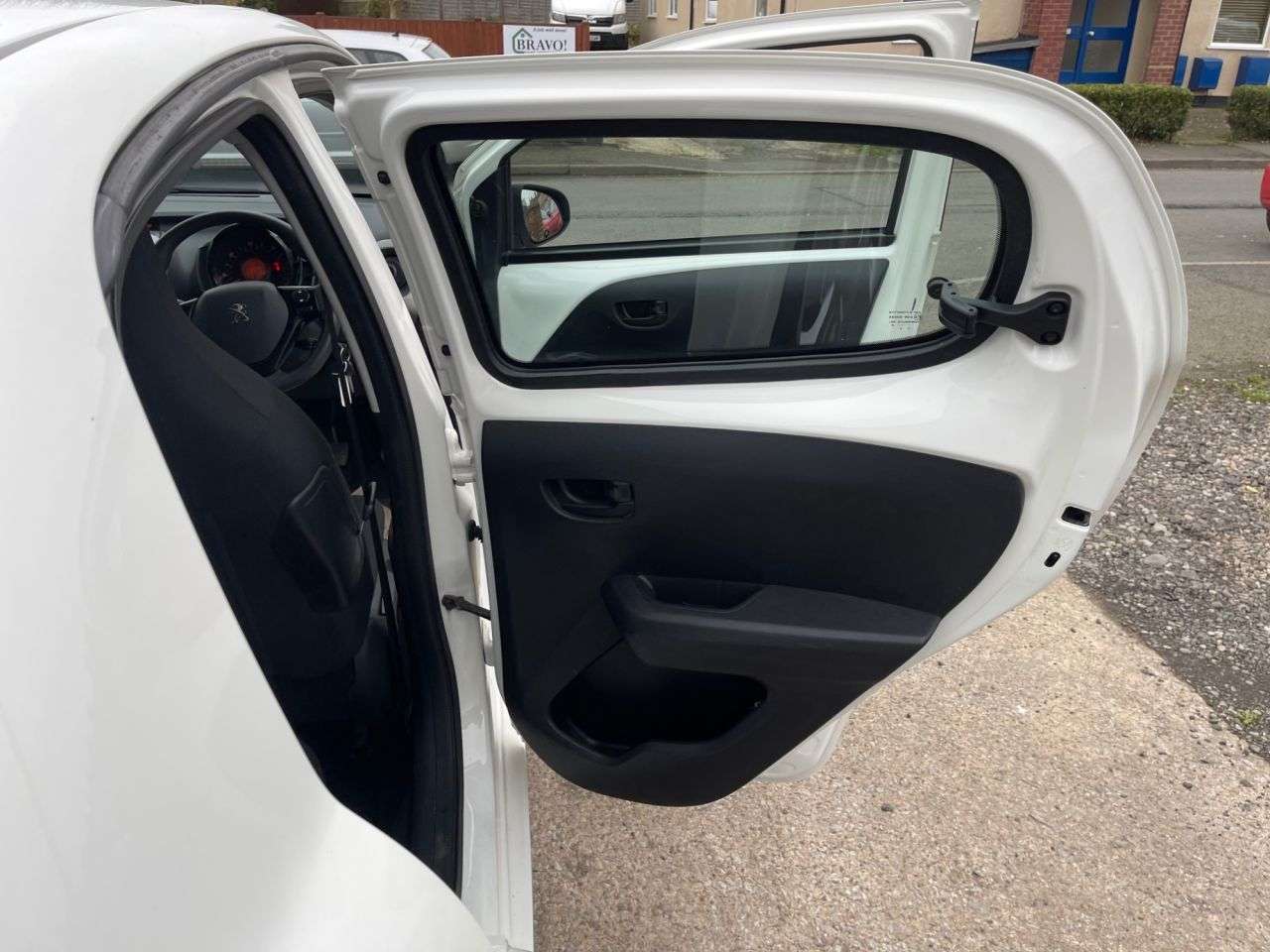 2016 PEUGEOT 108 2016 PEUGEOT 108