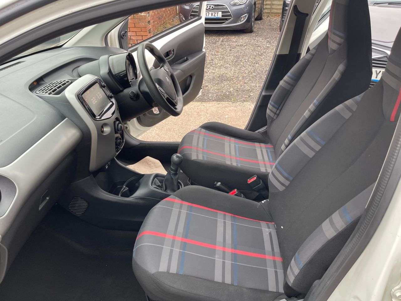 2016 PEUGEOT 108 2016 PEUGEOT 108