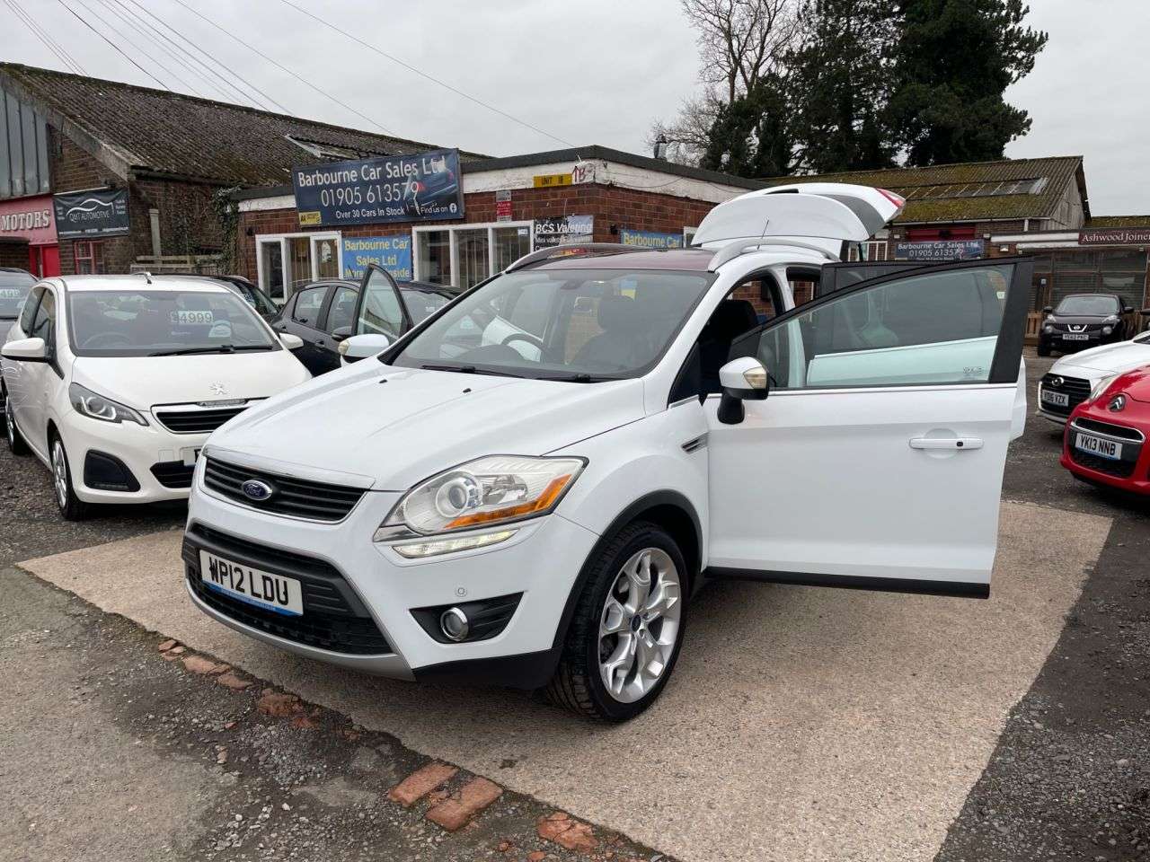 A 2012 FORD KUGA 2.0 TDCi Titanium X SUV 5dr Diesel Manual 2WD Euro 5 (140 ps) A 2012 FORD KUGA 2.0 TDCi Titanium X SUV 5dr Diesel Manual 2WD Euro 5 (140 ps)