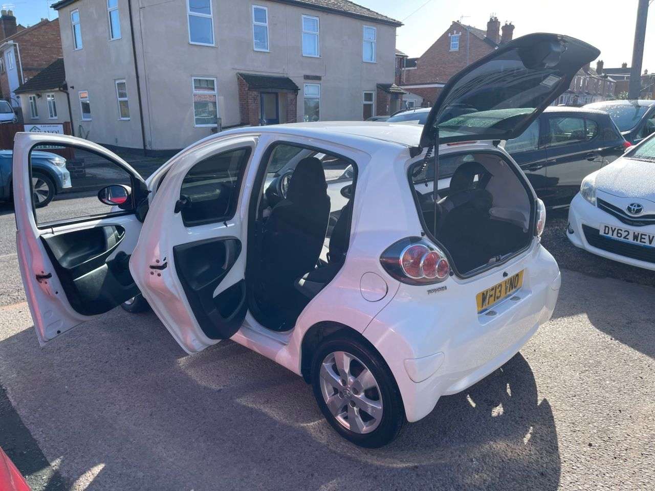 A 2013 TOYOTA AYGO 1.0 VVT-i Fire Hatchback 5dr Petrol Manual Euro 5 (67 ps) A 2013 TOYOTA AYGO 1.0 VVT-i Fire Hatchback 5dr Petrol Manual Euro 5 (67 ps)