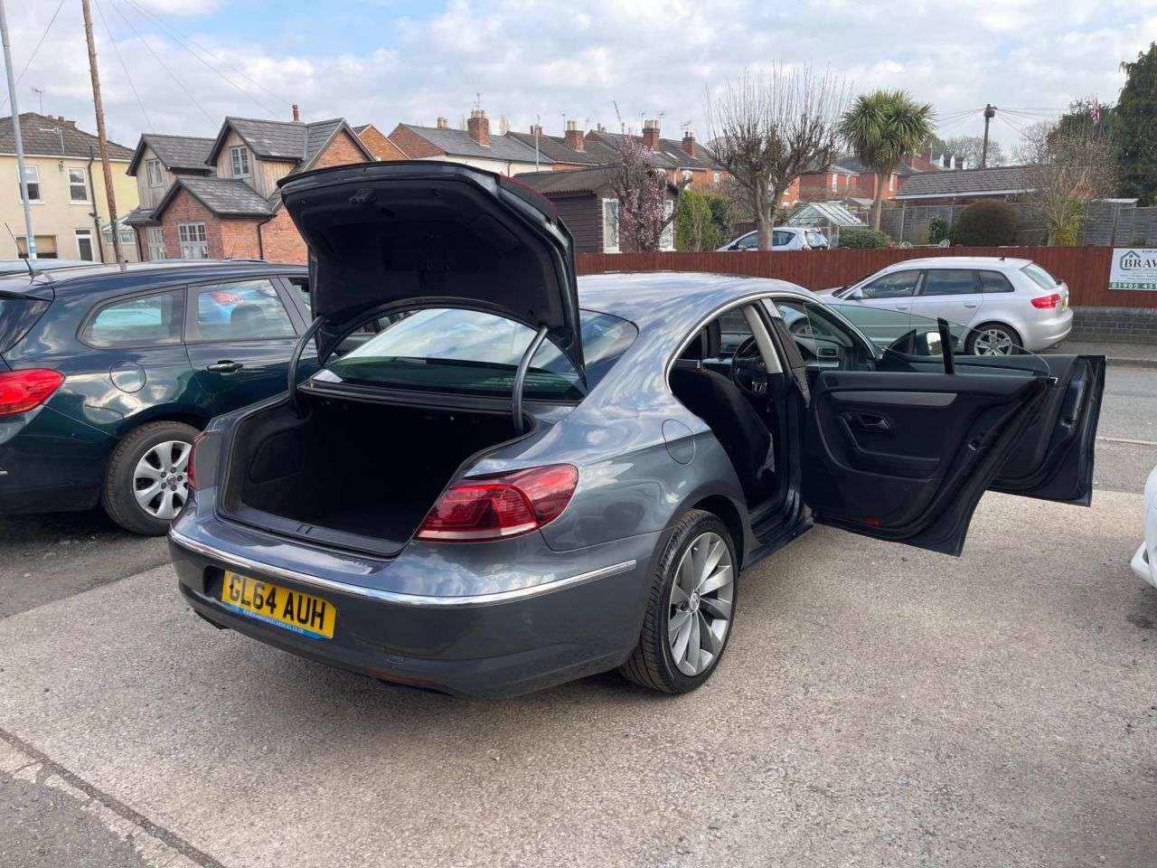 A 2014 VOLKSWAGEN CC 2.0 TDI BlueMotion Tech Saloon 4dr Diesel Manual Euro 5 (s/s) (140 ps) A 2014 VOLKSWAGEN CC 2.0 TDI BlueMotion Tech Saloon 4dr Diesel Manual Euro 5 (s/s) (140 ps)