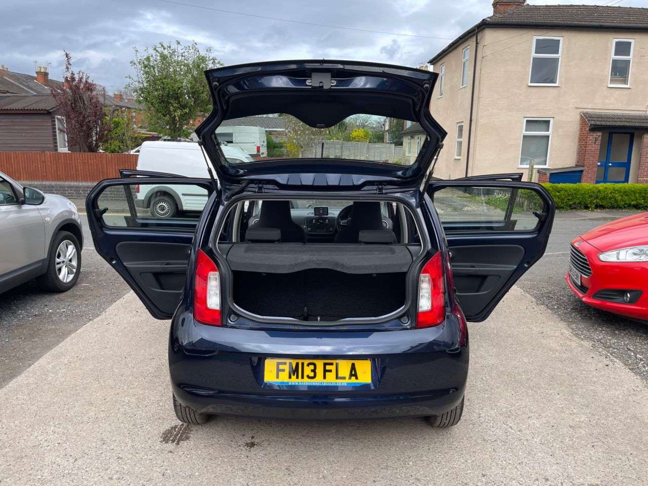 A 2013 SKODA CITIGO 1.0 MPI GreenTech Elegance Hatchback 5dr Petrol Manual Euro 5 (s/s) (75 ps) A 2013 SKODA CITIGO 1.0 MPI GreenTech Elegance Hatchback 5dr Petrol Manual Euro 5 (s/s) (75 ps)