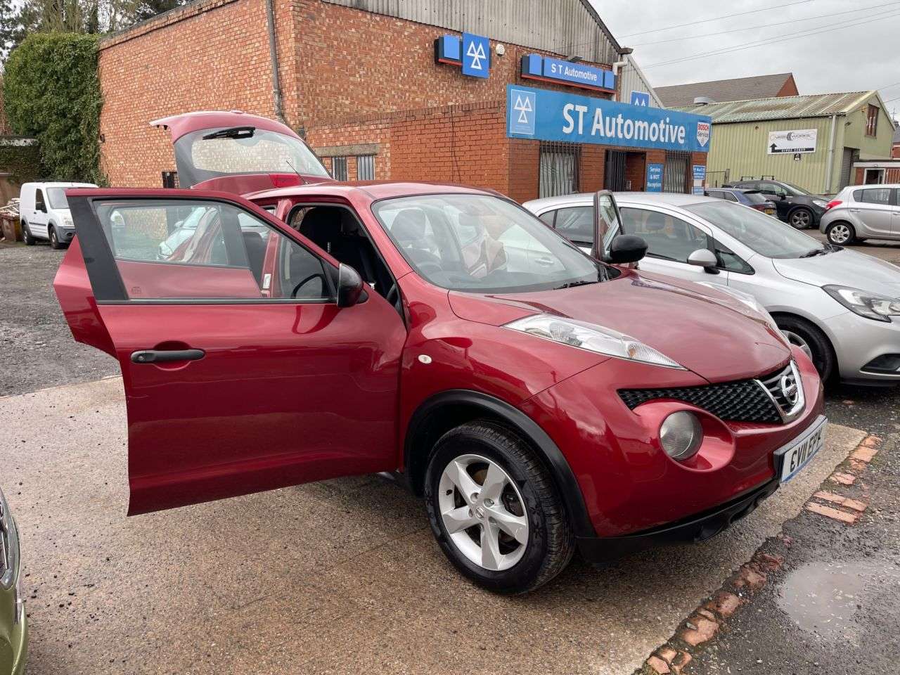 2011 NISSAN JUKE 2011 NISSAN JUKE