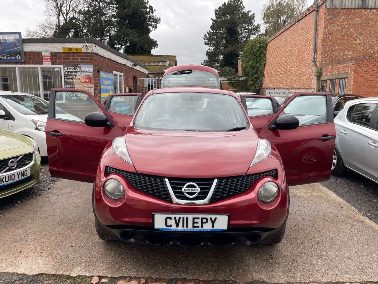 2011 NISSAN JUKE 2011 NISSAN JUKE