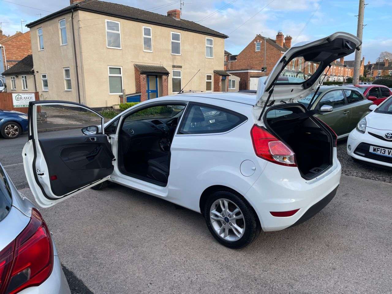 A 2014 FORD FIESTA 1.25 Zetec Hatchback 3dr Petrol Manual Euro 5 (82 ps) A 2014 FORD FIESTA 1.25 Zetec Hatchback 3dr Petrol Manual Euro 5 (82 ps)