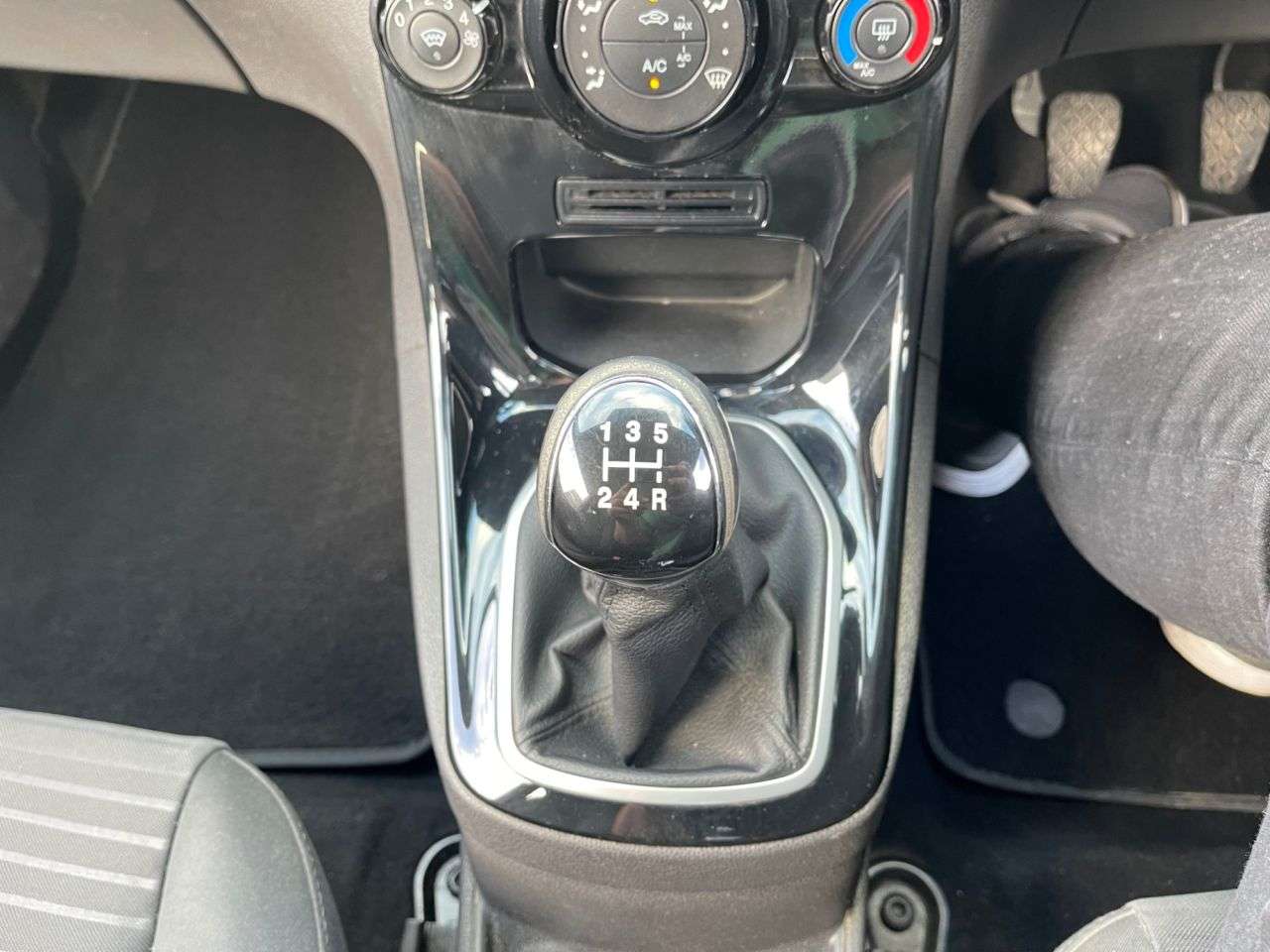 2014 FORD FIESTA 2014 FORD FIESTA