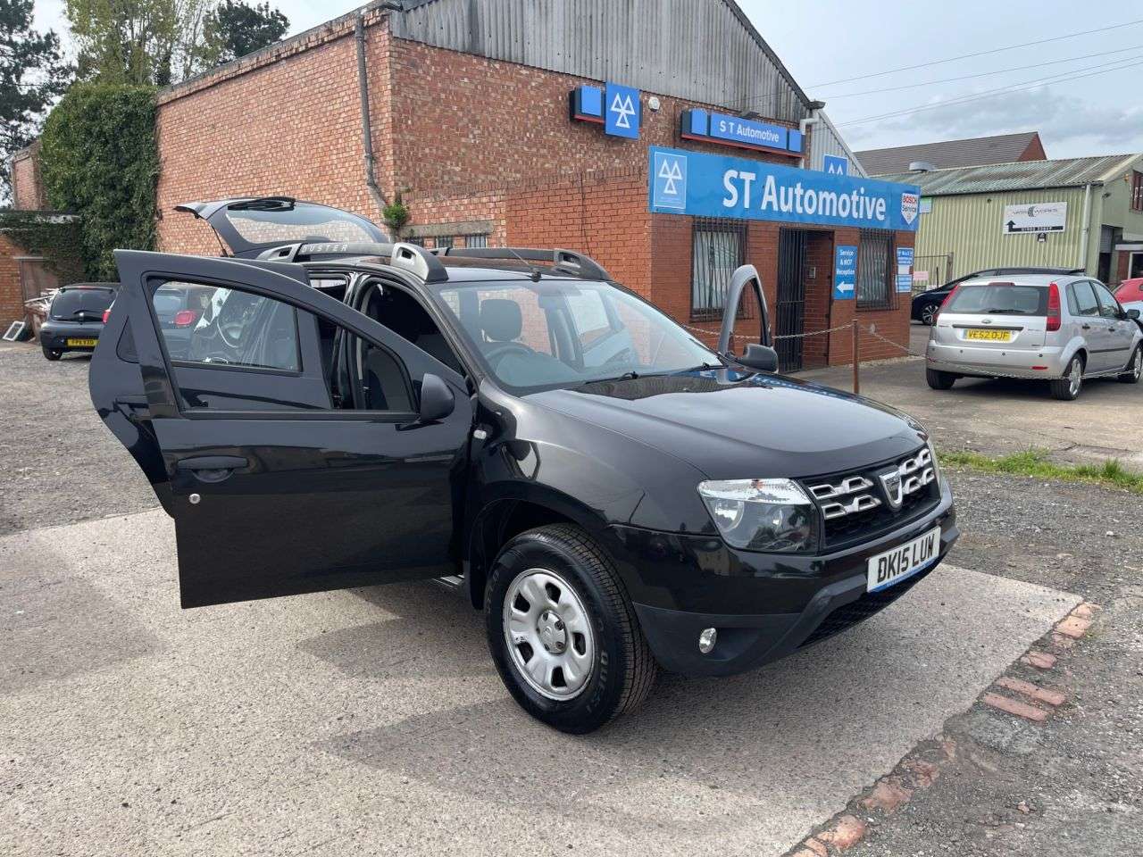 2015 DACIA DUSTER 2015 DACIA DUSTER