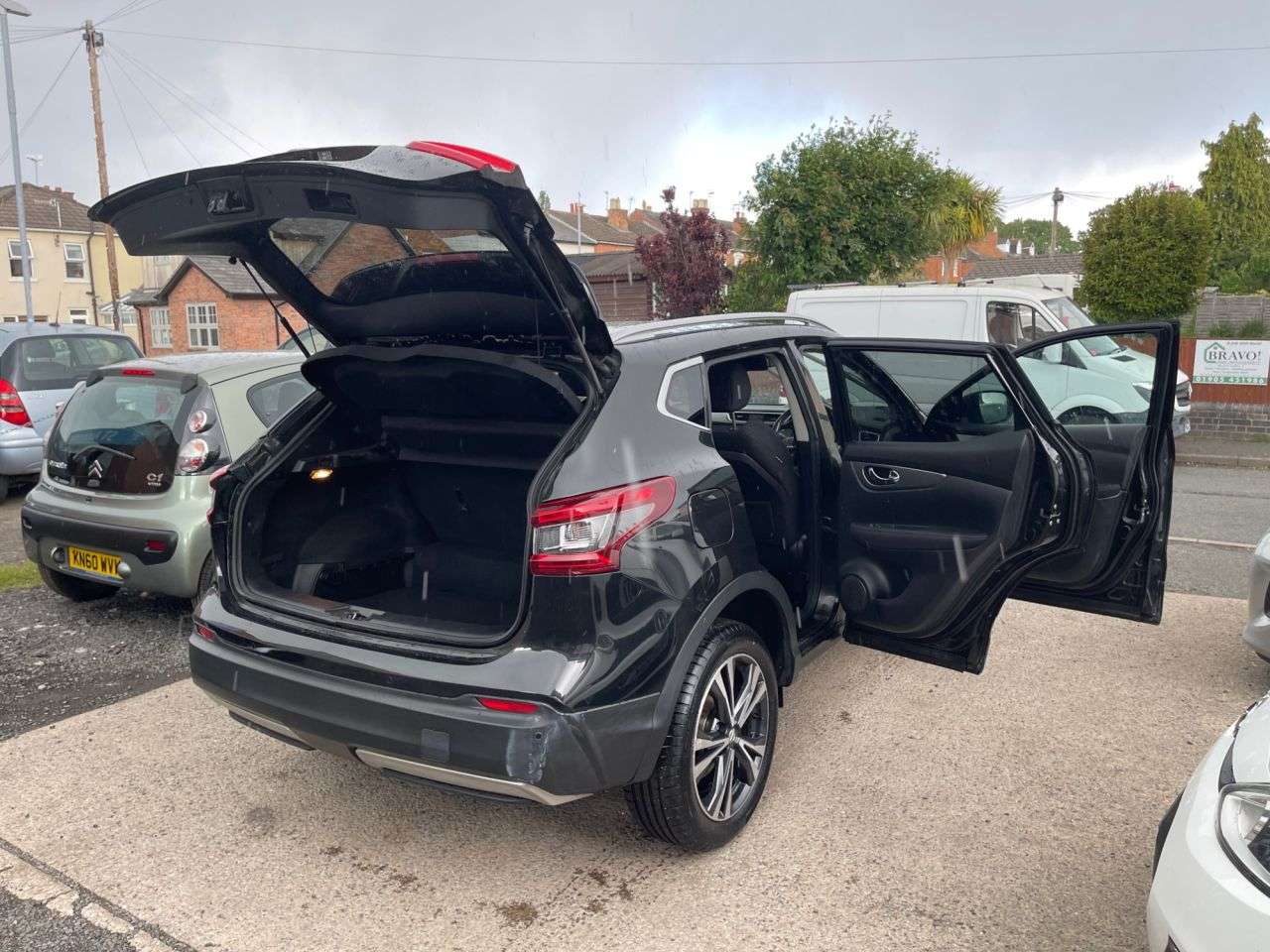 A 2017 NISSAN QASHQAI 1.5 dCi N-Connecta SUV 5dr Diesel Manual Euro 6 (s/s) (110 ps) A 2017 NISSAN QASHQAI 1.5 dCi N-Connecta SUV 5dr Diesel Manual Euro 6 (s/s) (110 ps)