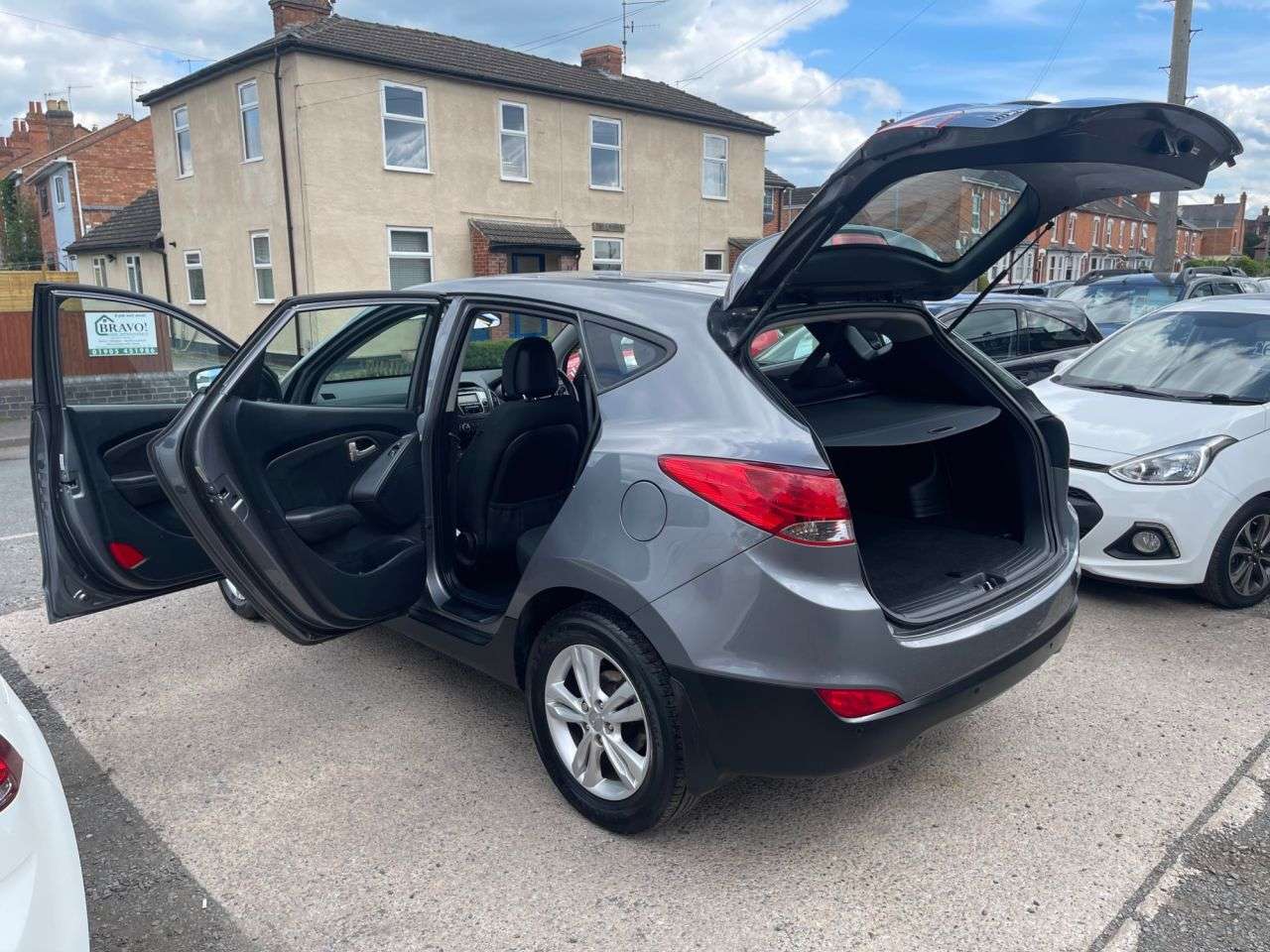 A 2012 HYUNDAI IX35 1.6 GDi Style SUV 5dr Petrol Manual Euro 5 (135 ps) A 2012 HYUNDAI IX35 1.6 GDi Style SUV 5dr Petrol Manual Euro 5 (135 ps)
