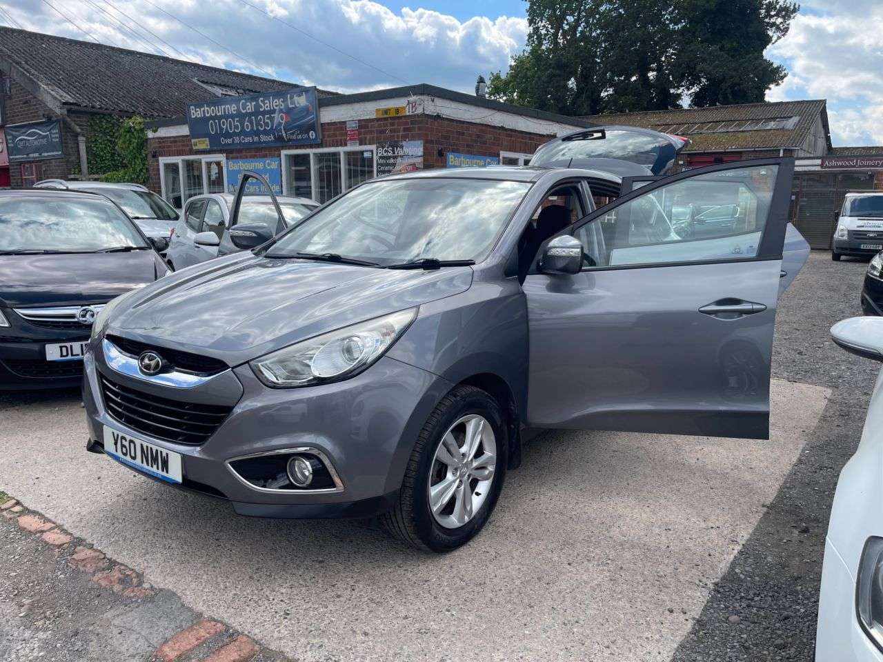 A 2012 HYUNDAI IX35 1.6 GDi Style SUV 5dr Petrol Manual Euro 5 (135 ps) A 2012 HYUNDAI IX35 1.6 GDi Style SUV 5dr Petrol Manual Euro 5 (135 ps)