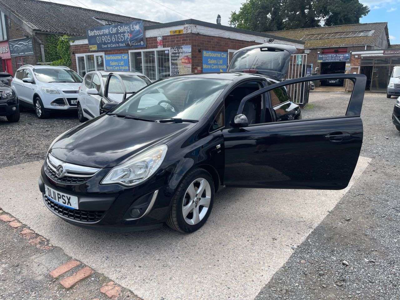 A 2011 VAUXHALL CORSA 1.2 16V SXi Hatchback 3dr Petrol Manual Euro 5 (A/C) (85 ps) A 2011 VAUXHALL CORSA 1.2 16V SXi Hatchback 3dr Petrol Manual Euro 5 (A/C) (85 ps)