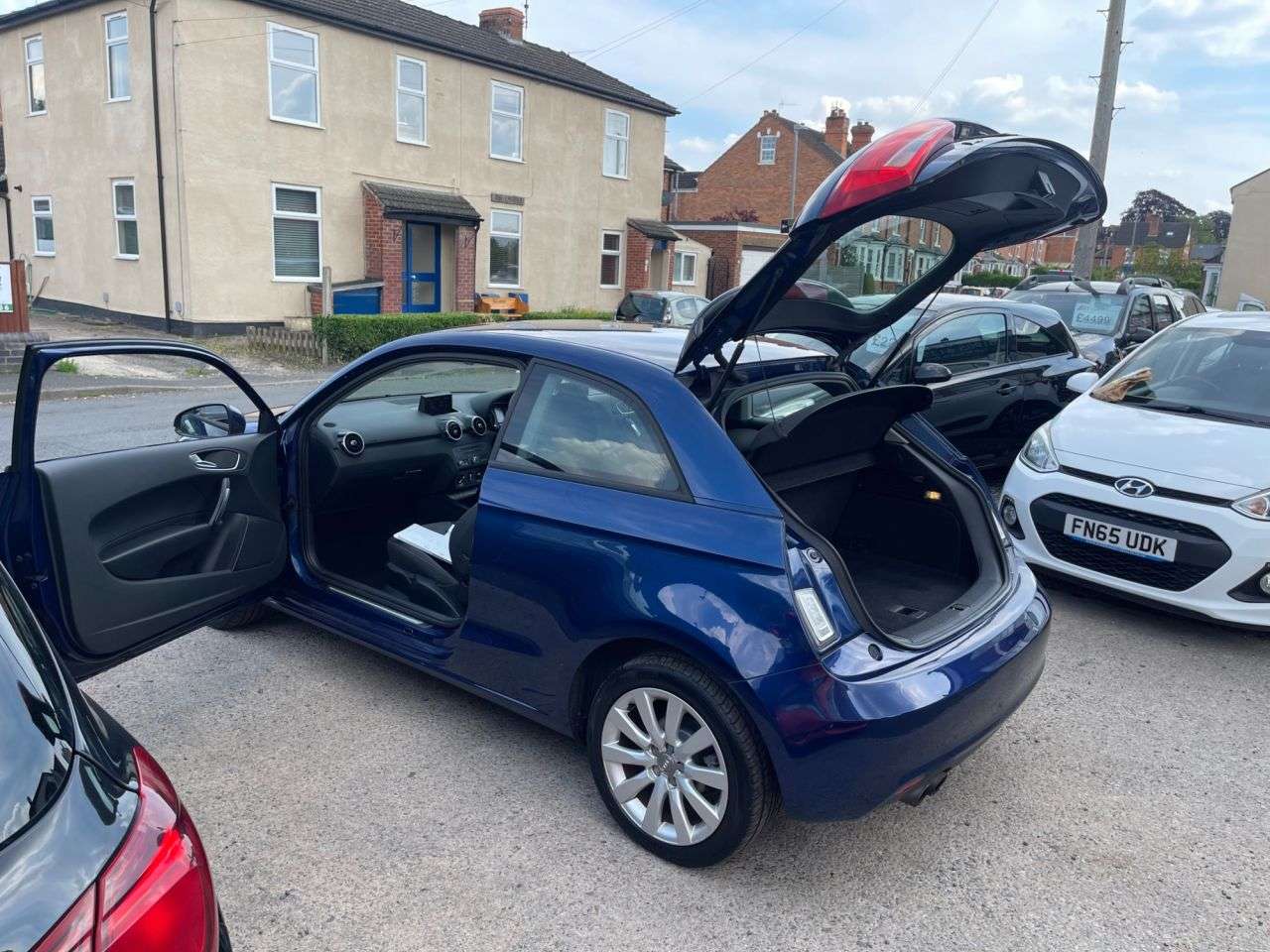 A 2013 AUDI A1 1.4 TFSI Sport Hatchback 3dr Petrol Manual Euro 5 (s/s) (122 ps) A 2013 AUDI A1 1.4 TFSI Sport Hatchback 3dr Petrol Manual Euro 5 (s/s) (122 ps)