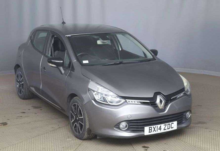 A 2014 RENAULT CLIO 1.5 dCi Dynamique MediaNav Hatchback 5dr Diesel Manual Euro 5 (s/s) (90 ps) A 2014 RENAULT CLIO 1.5 dCi Dynamique MediaNav Hatchback 5dr Diesel Manual Euro 5 (s/s) (90 ps)