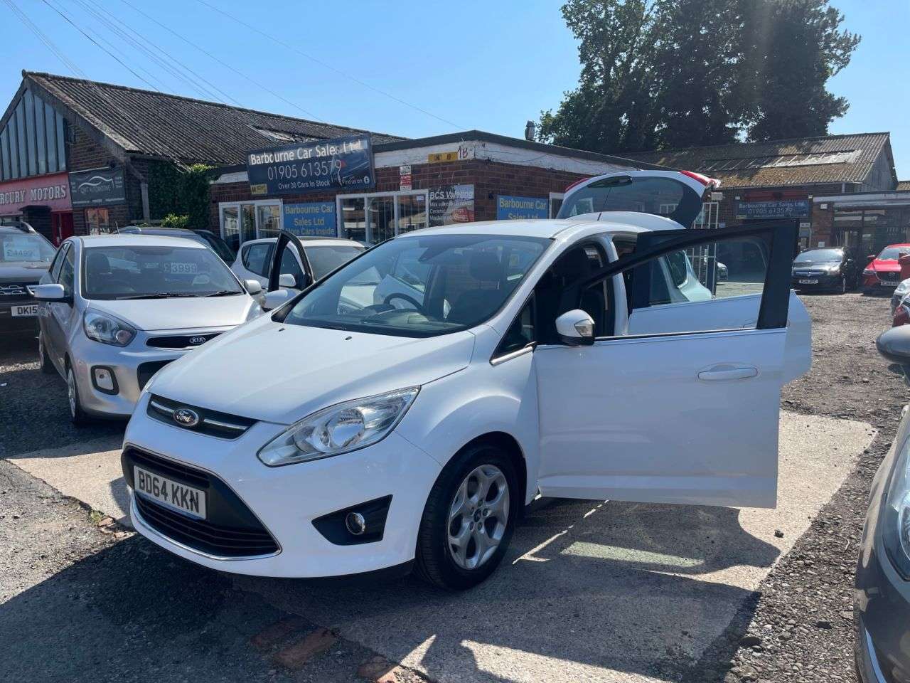 A 2014 FORD C-MAX 1.6 TDCi Zetec MPV 5dr Diesel Manual Euro 5 (115 ps) A 2014 FORD C-MAX 1.6 TDCi Zetec MPV 5dr Diesel Manual Euro 5 (115 ps)