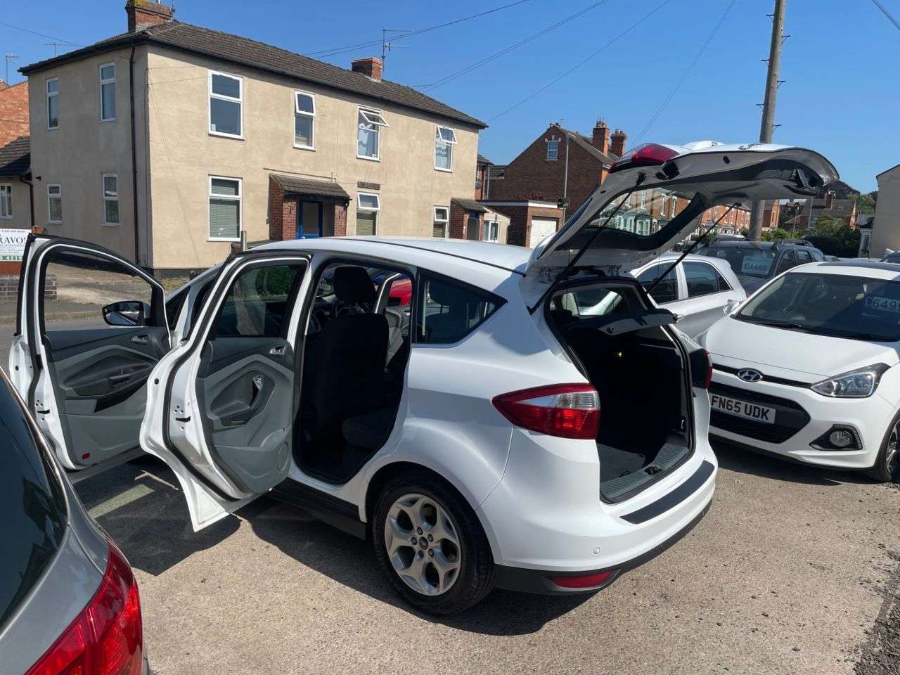 A 2014 FORD C-MAX 1.6 TDCi Zetec MPV 5dr Diesel Manual Euro 5 (115 ps) A 2014 FORD C-MAX 1.6 TDCi Zetec MPV 5dr Diesel Manual Euro 5 (115 ps)