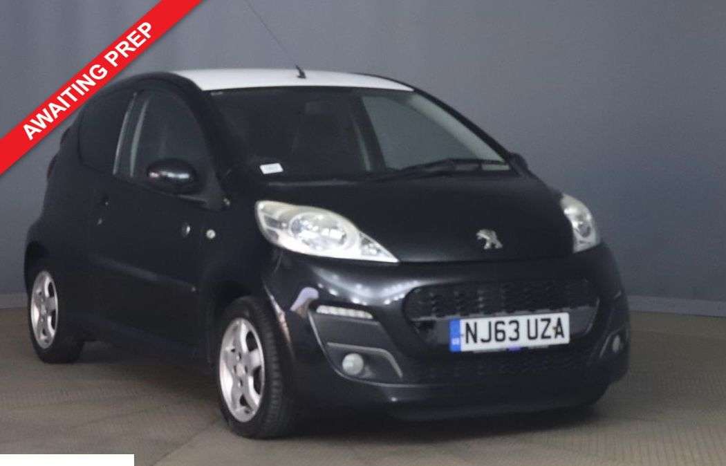 A 2013 PEUGEOT 107 1.0 12V Envy Hatchback 3dr Petrol Manual Euro 5 (68 ps) A 2013 PEUGEOT 107 1.0 12V Envy Hatchback 3dr Petrol Manual Euro 5 (68 ps)