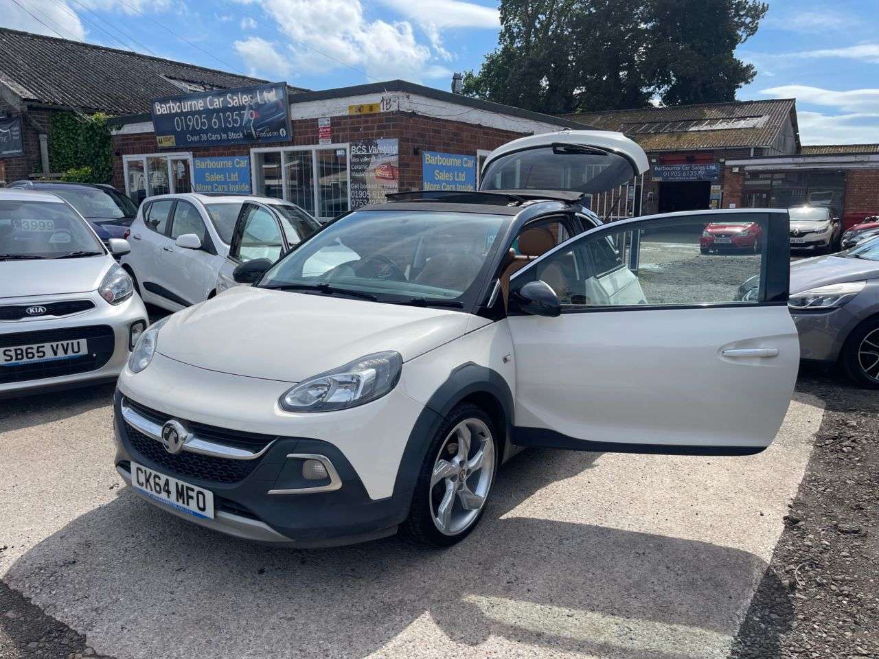 A 2014 VAUXHALL ADAM 1.4 16v ROCKS AIR Hatchback 3dr Petrol Manual Euro 5 (87 ps) A 2014 VAUXHALL ADAM 1.4 16v ROCKS AIR Hatchback 3dr Petrol Manual Euro 5 (87 ps)
