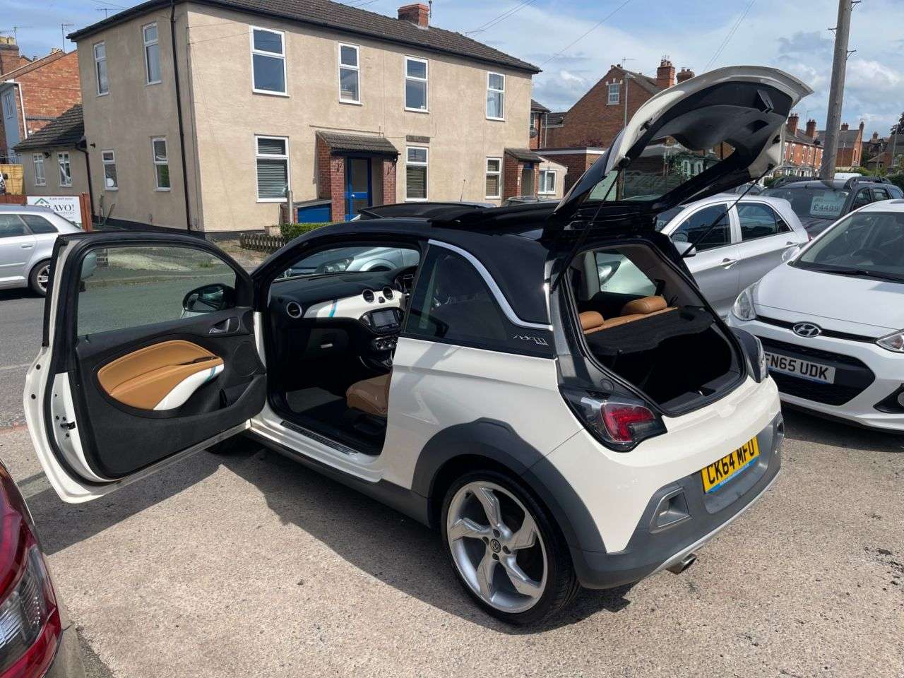 A 2014 VAUXHALL ADAM 1.4 16v ROCKS AIR Hatchback 3dr Petrol Manual Euro 5 (87 ps) A 2014 VAUXHALL ADAM 1.4 16v ROCKS AIR Hatchback 3dr Petrol Manual Euro 5 (87 ps)
