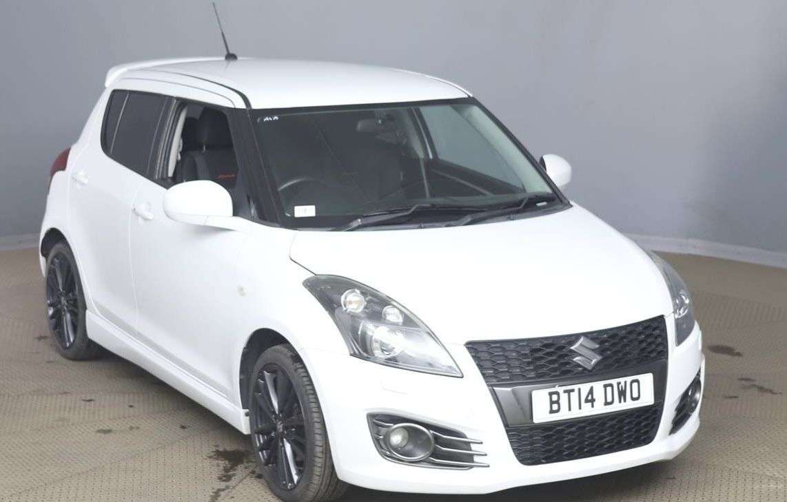 A 2014 SUZUKI SWIFT 1.6 Sport Hatchback 5dr Petrol Manual Euro 5 (136 ps) A 2014 SUZUKI SWIFT 1.6 Sport Hatchback 5dr Petrol Manual Euro 5 (136 ps)