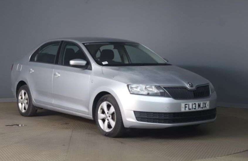 A 2013 SKODA RAPID 1.2 TSI SE Hatchback 5dr Petrol Manual Euro 5 (86 ps) A 2013 SKODA RAPID 1.2 TSI SE Hatchback 5dr Petrol Manual Euro 5 (86 ps)