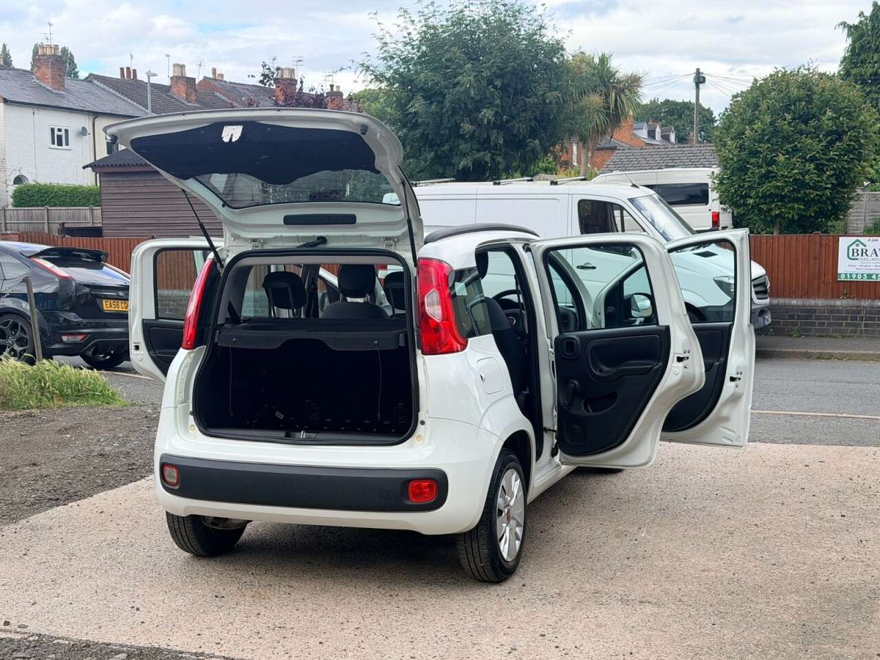 A 2017 FIAT PANDA 1.2 Easy + Hatchback 5dr Petrol Manual Euro 6 (69 bhp) A 2017 FIAT PANDA 1.2 Easy + Hatchback 5dr Petrol Manual Euro 6 (69 bhp)