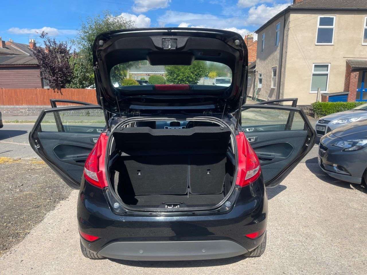 A 2012 FORD FIESTA 1.25 Zetec Hatchback 5dr Petrol Manual (129 g/km, 81 bhp) A 2012 FORD FIESTA 1.25 Zetec Hatchback 5dr Petrol Manual (129 g/km, 81 bhp)
