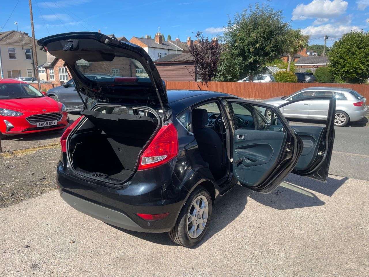 A 2012 FORD FIESTA 1.25 Zetec Hatchback 5dr Petrol Manual (129 g/km, 81 bhp) A 2012 FORD FIESTA 1.25 Zetec Hatchback 5dr Petrol Manual (129 g/km, 81 bhp)