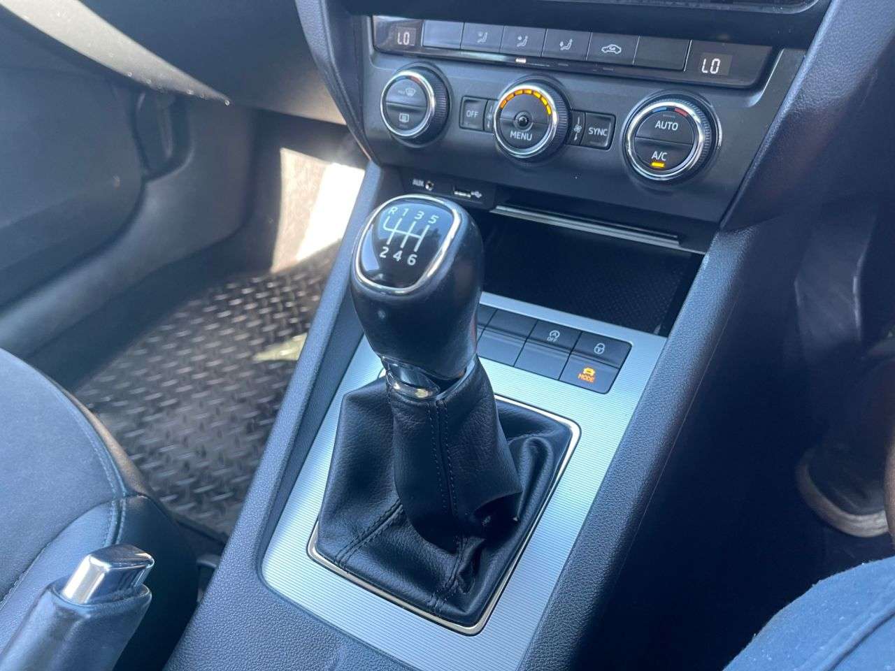 2015 SKODA OCTAVIA 2015 SKODA OCTAVIA