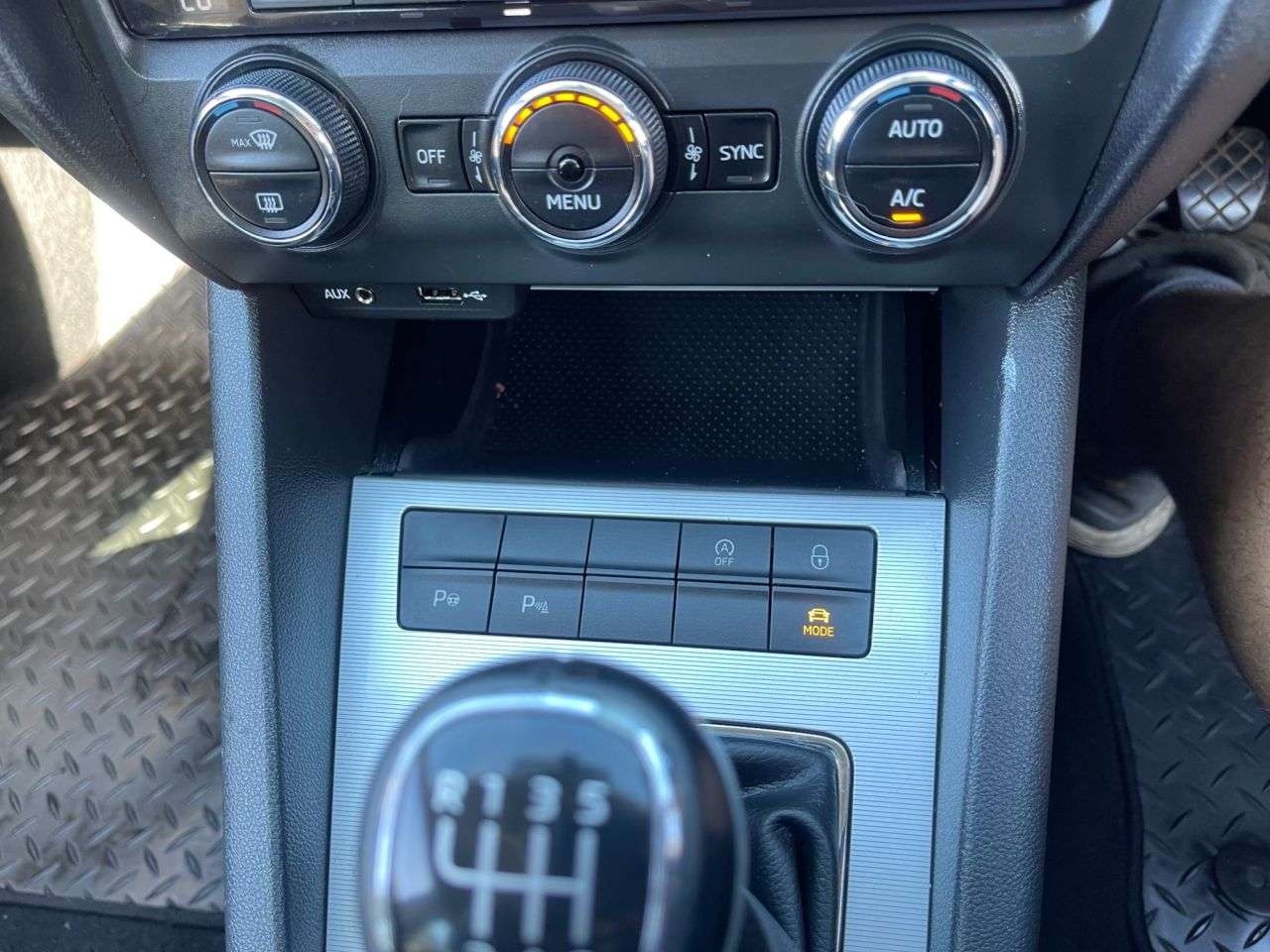 2015 SKODA OCTAVIA 2015 SKODA OCTAVIA