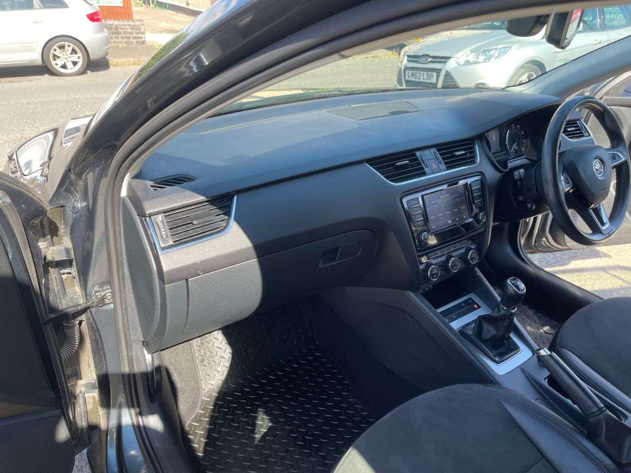 2015 SKODA OCTAVIA 2015 SKODA OCTAVIA