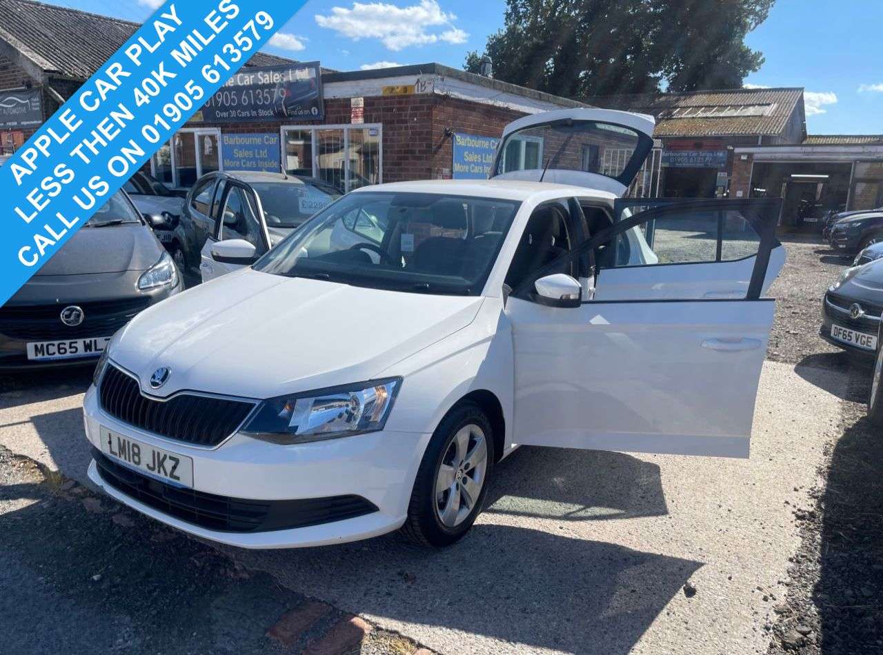 A 2018 SKODA FABIA 1.0 SE Hatchback 5dr Petrol Manual Euro 6 (s/s) (75 ps) A 2018 SKODA FABIA 1.0 SE Hatchback 5dr Petrol Manual Euro 6 (s/s) (75 ps)