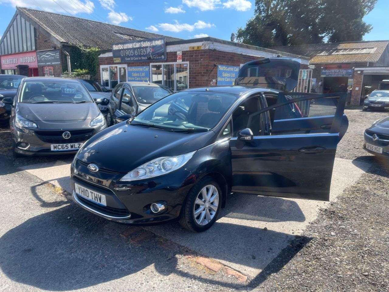 A 2010 FORD FIESTA 1.4 Zetec Hatchback 5dr Petrol Manual (133 g/km, 94 bhp) A 2010 FORD FIESTA 1.4 Zetec Hatchback 5dr Petrol Manual (133 g/km, 94 bhp)