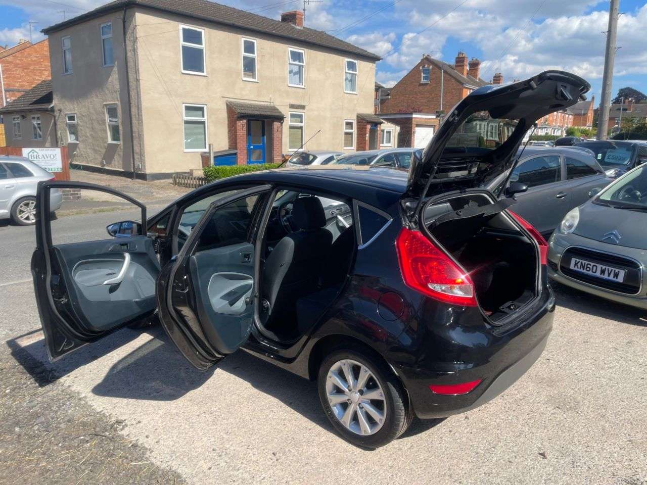 A 2010 FORD FIESTA 1.4 Zetec Hatchback 5dr Petrol Manual (133 g/km, 94 bhp) A 2010 FORD FIESTA 1.4 Zetec Hatchback 5dr Petrol Manual (133 g/km, 94 bhp)