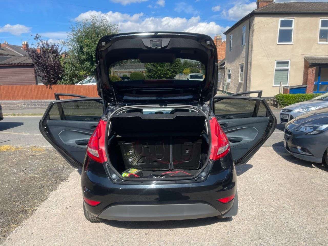A 2010 FORD FIESTA 1.4 Zetec Hatchback 5dr Petrol Manual (133 g/km, 94 bhp) A 2010 FORD FIESTA 1.4 Zetec Hatchback 5dr Petrol Manual (133 g/km, 94 bhp)