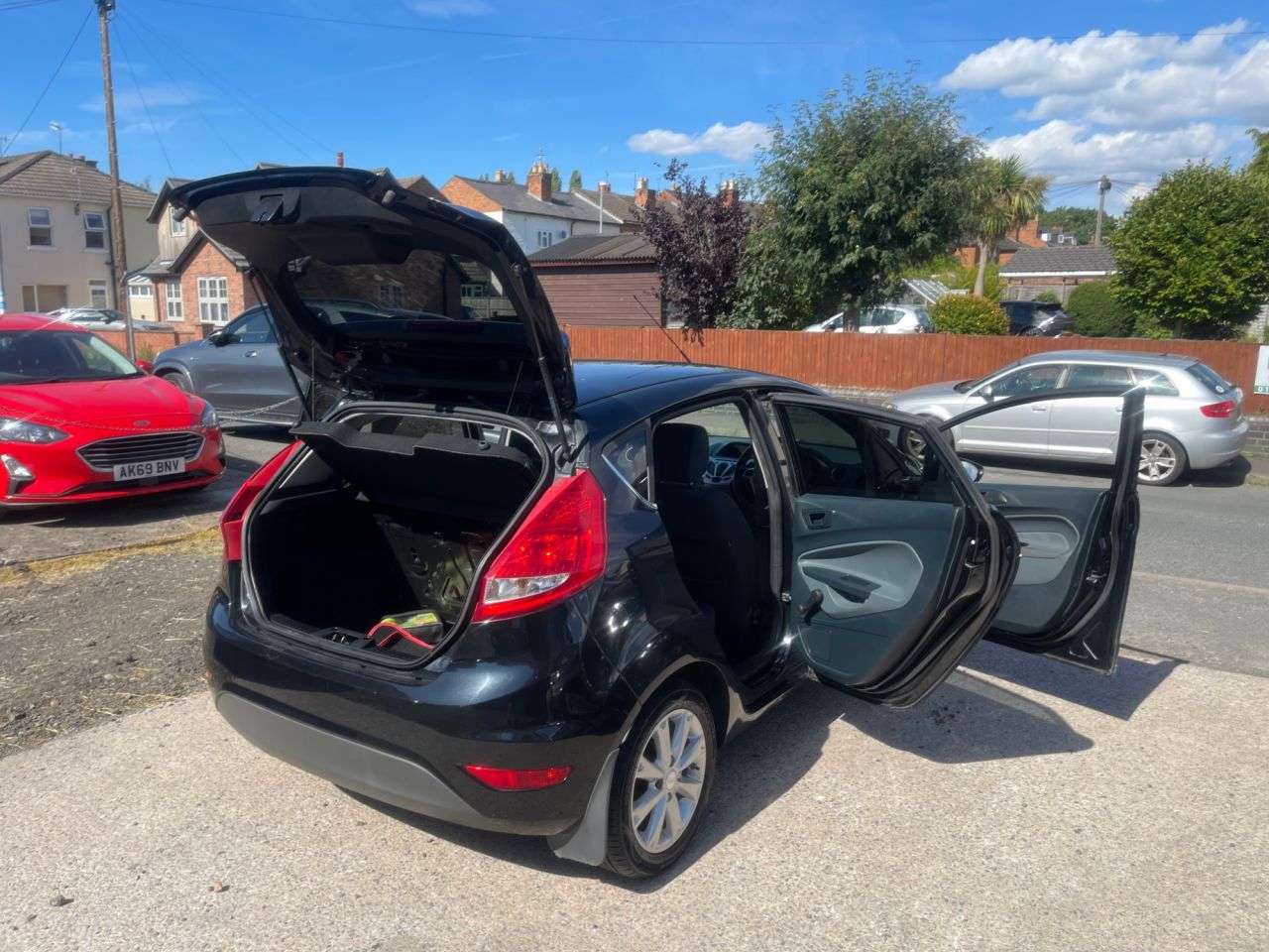 A 2010 FORD FIESTA 1.4 Zetec Hatchback 5dr Petrol Manual (133 g/km, 94 bhp) A 2010 FORD FIESTA 1.4 Zetec Hatchback 5dr Petrol Manual (133 g/km, 94 bhp)