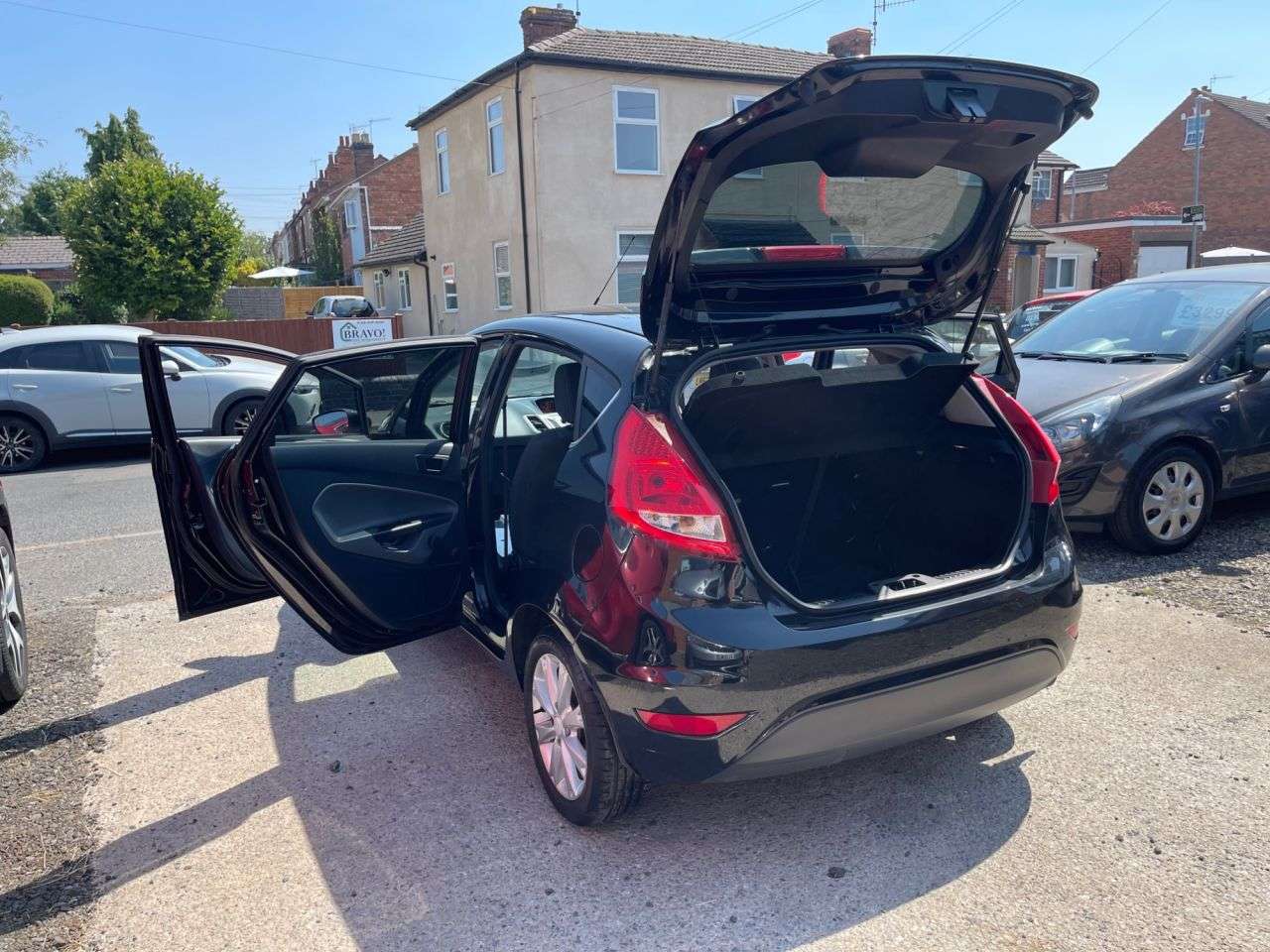 A 2010 FORD FIESTA 1.4 Zetec Hatchback 5dr Petrol Manual (133 g/km, 94 bhp) A 2010 FORD FIESTA 1.4 Zetec Hatchback 5dr Petrol Manual (133 g/km, 94 bhp)