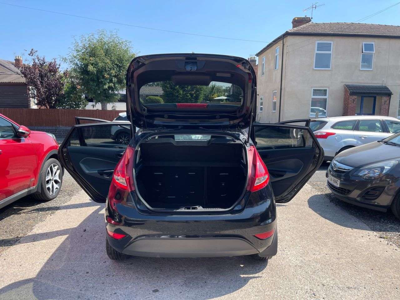 A 2010 FORD FIESTA 1.4 Zetec Hatchback 5dr Petrol Manual (133 g/km, 94 bhp) A 2010 FORD FIESTA 1.4 Zetec Hatchback 5dr Petrol Manual (133 g/km, 94 bhp)