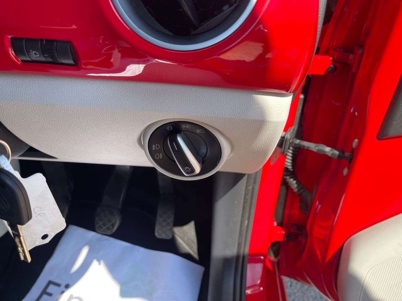 2015 VOLKSWAGEN UP! 2015 VOLKSWAGEN UP!