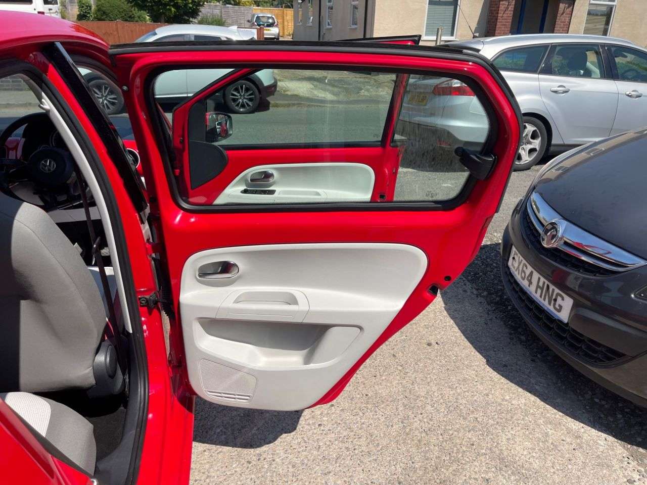 2015 VOLKSWAGEN UP! 2015 VOLKSWAGEN UP!