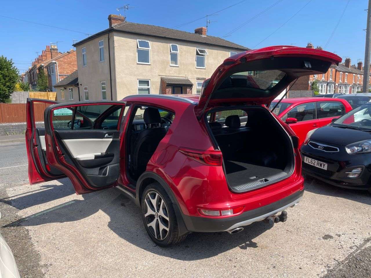 A 2017 KIA SPORTAGE 2.0 CRDi GT-Line SUV 5dr Diesel Manual AWD Euro 6 (134 bhp) A 2017 KIA SPORTAGE 2.0 CRDi GT-Line SUV 5dr Diesel Manual AWD Euro 6 (134 bhp)