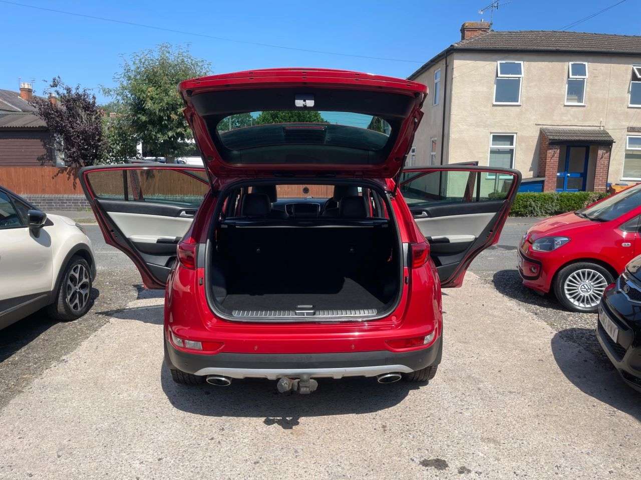 A 2017 KIA SPORTAGE 2.0 CRDi GT-Line SUV 5dr Diesel Manual AWD Euro 6 (134 bhp) A 2017 KIA SPORTAGE 2.0 CRDi GT-Line SUV 5dr Diesel Manual AWD Euro 6 (134 bhp)